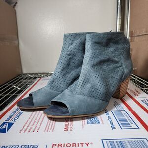 Franco Sarto Sandals Womens 8  Bohemian Blue Leather‎ Peep Toe Heels - GOOD